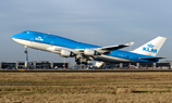 Пассажиры KLM смогут подбирать попутчиков по профилям в соцсетях