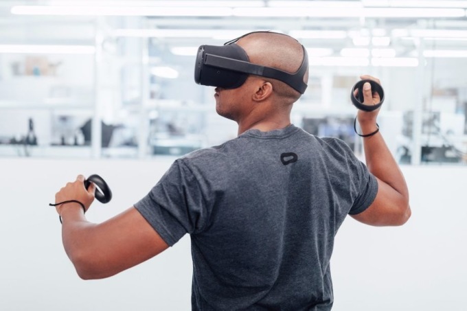 беспроводной VR-шлем 